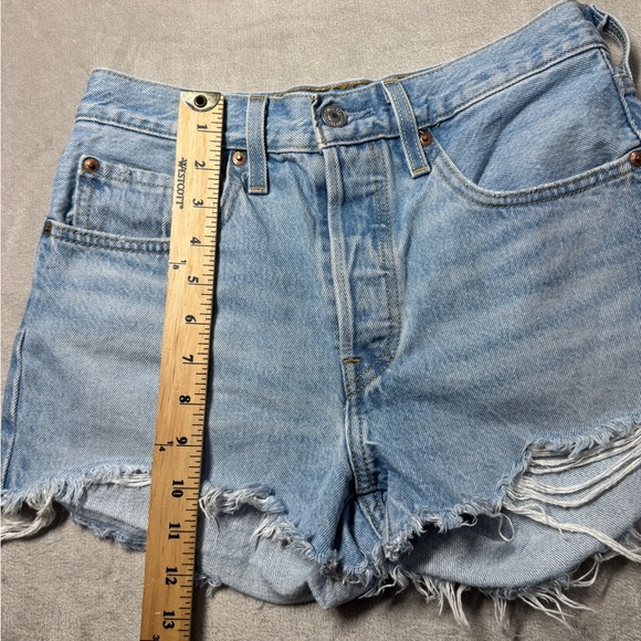 Levi’s Premium Women’s 501 Original Fit High Rise Denim Blue Jean Shorts 26 - Picture 7 of 16